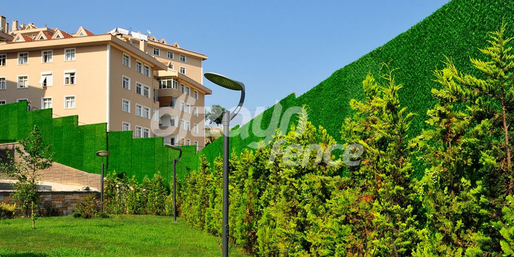 synthetic-grass-fence-covering-in-Kuwait